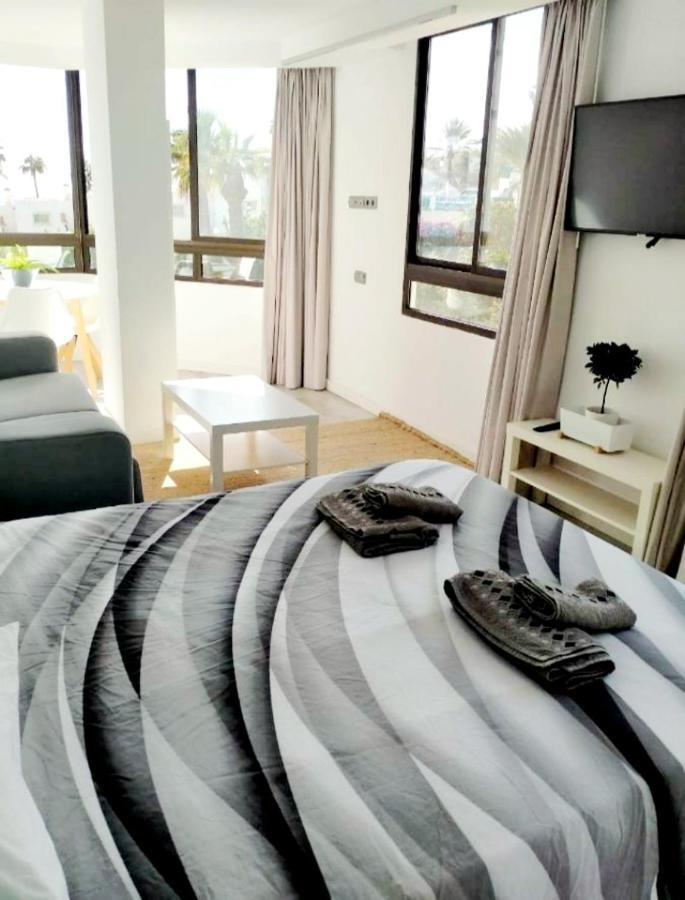 Ferienwohnung Nueva Europa Studio Ocean View Playa Del Aguila  Exterior foto